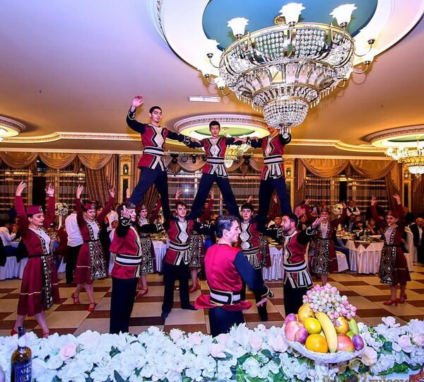 Ոսկե Համբույր հանդիսությունների սրահ